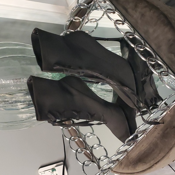 NWOT KENDALL AND KYLIE BOOTS - Picture 2 of 8